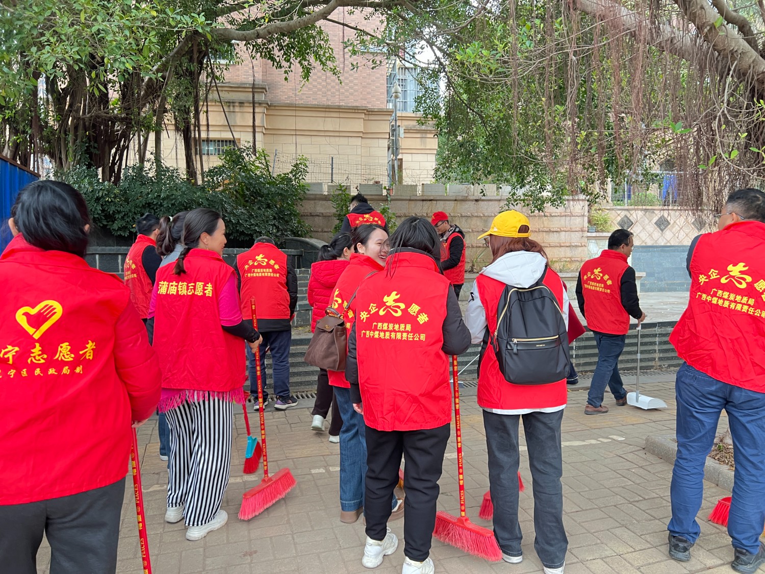 广西局”学雷锋“2.jpg